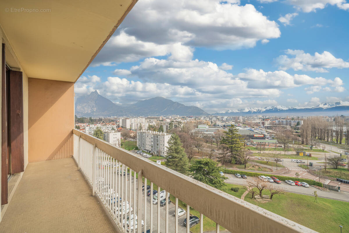 Appartement à SEYSSINET-PARISET