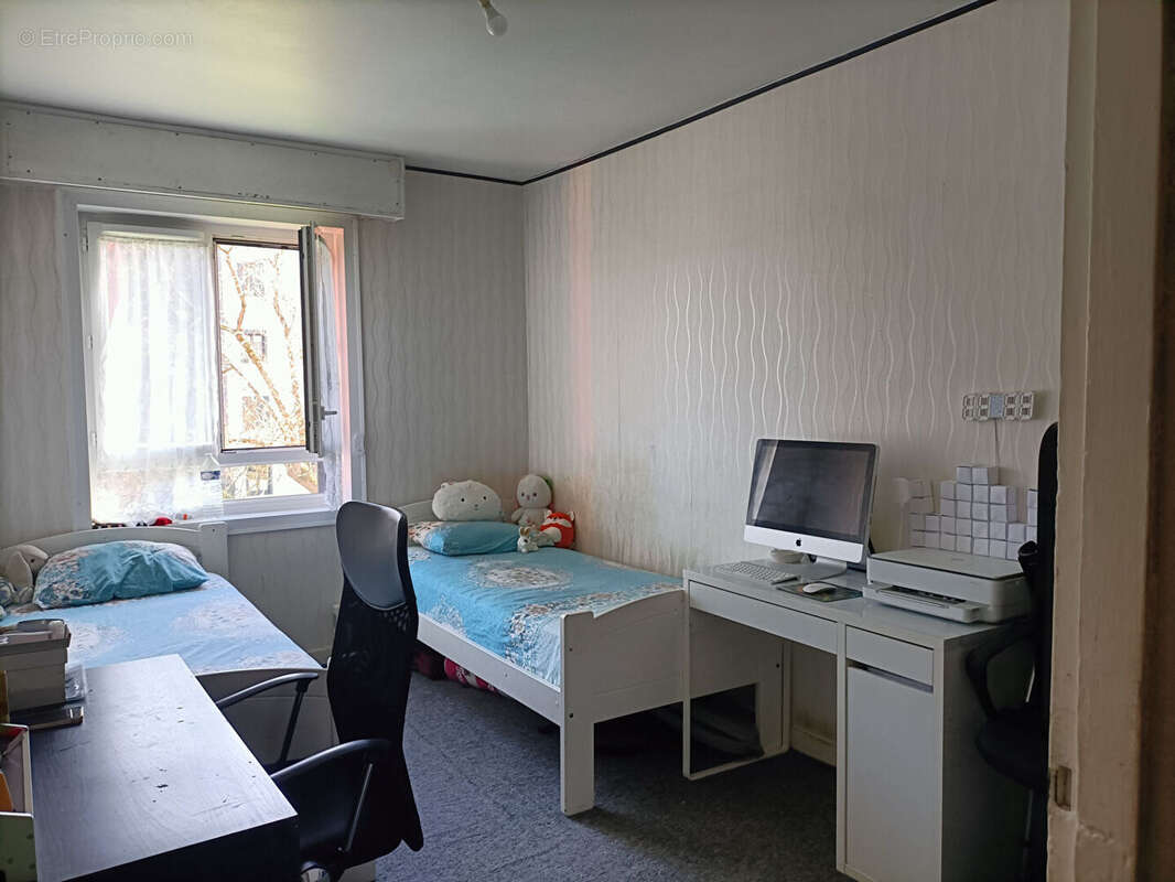 Appartement à SAINT-JEAN-DE-LA-RUELLE