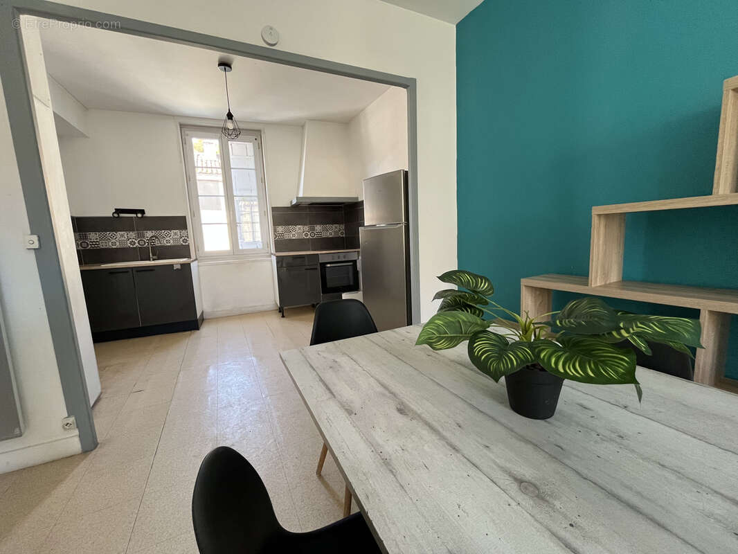 Appartement à CHALAIS