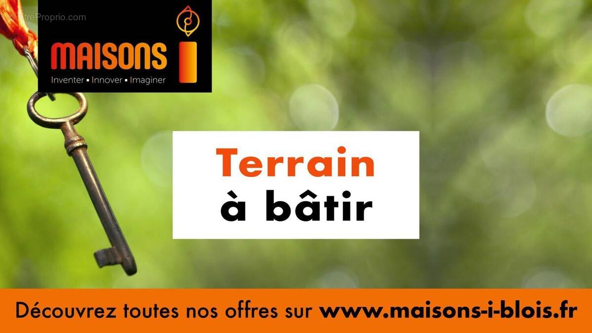 Terrain à SAINT-AY