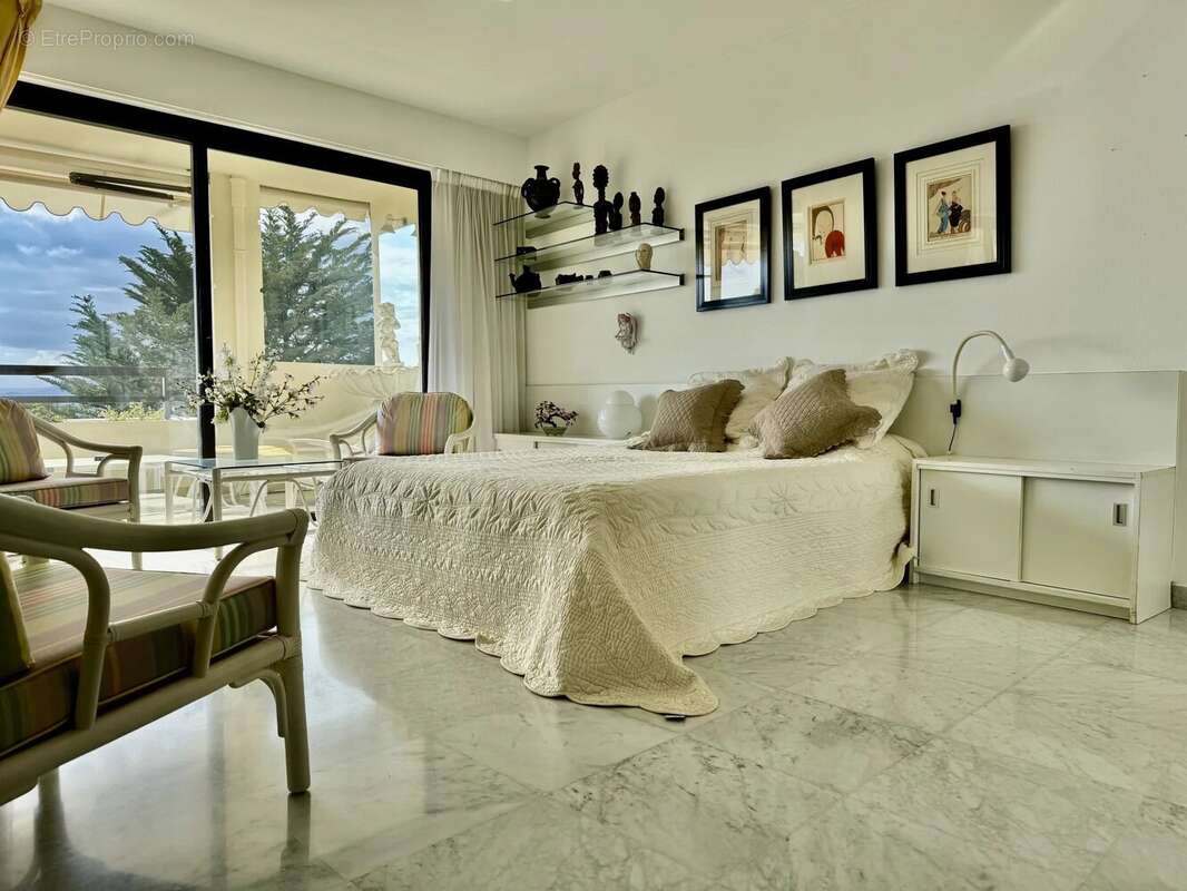 Appartement à LE CANNET