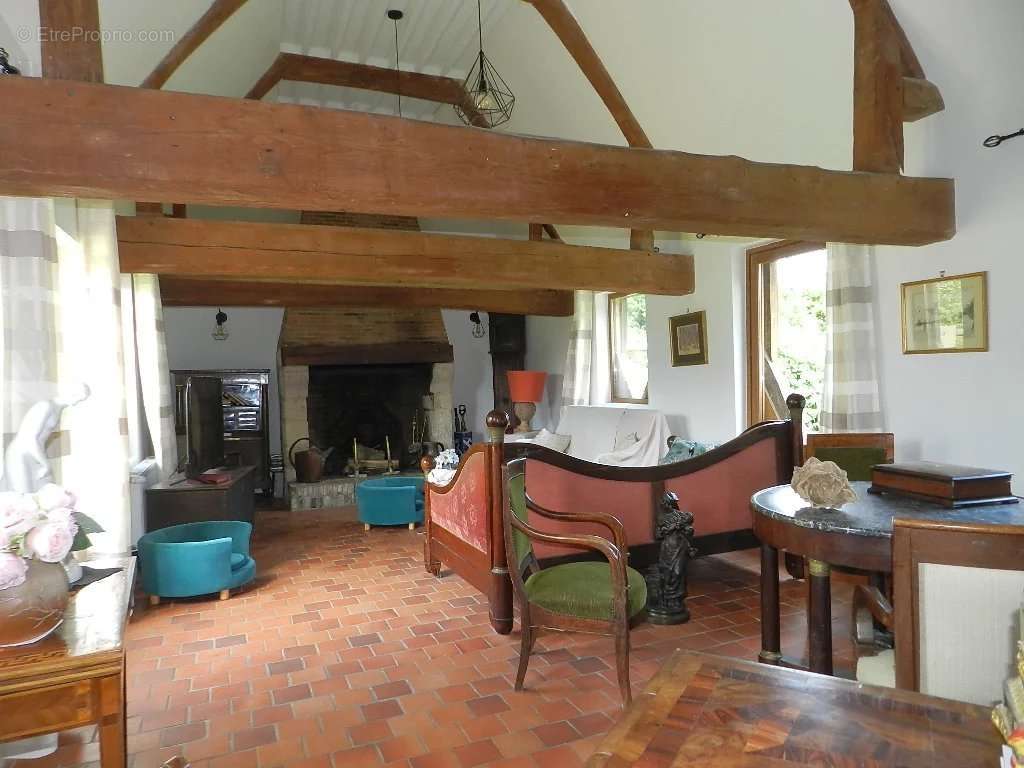 Maison à SAINT-PIERRE-SUR-DIVES