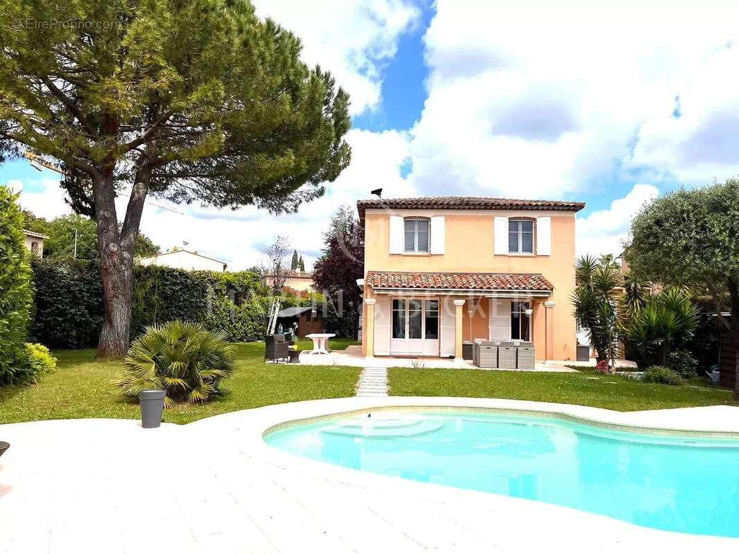 Maison à BIOT