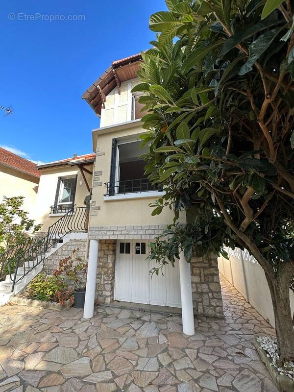 Maison à MELUN