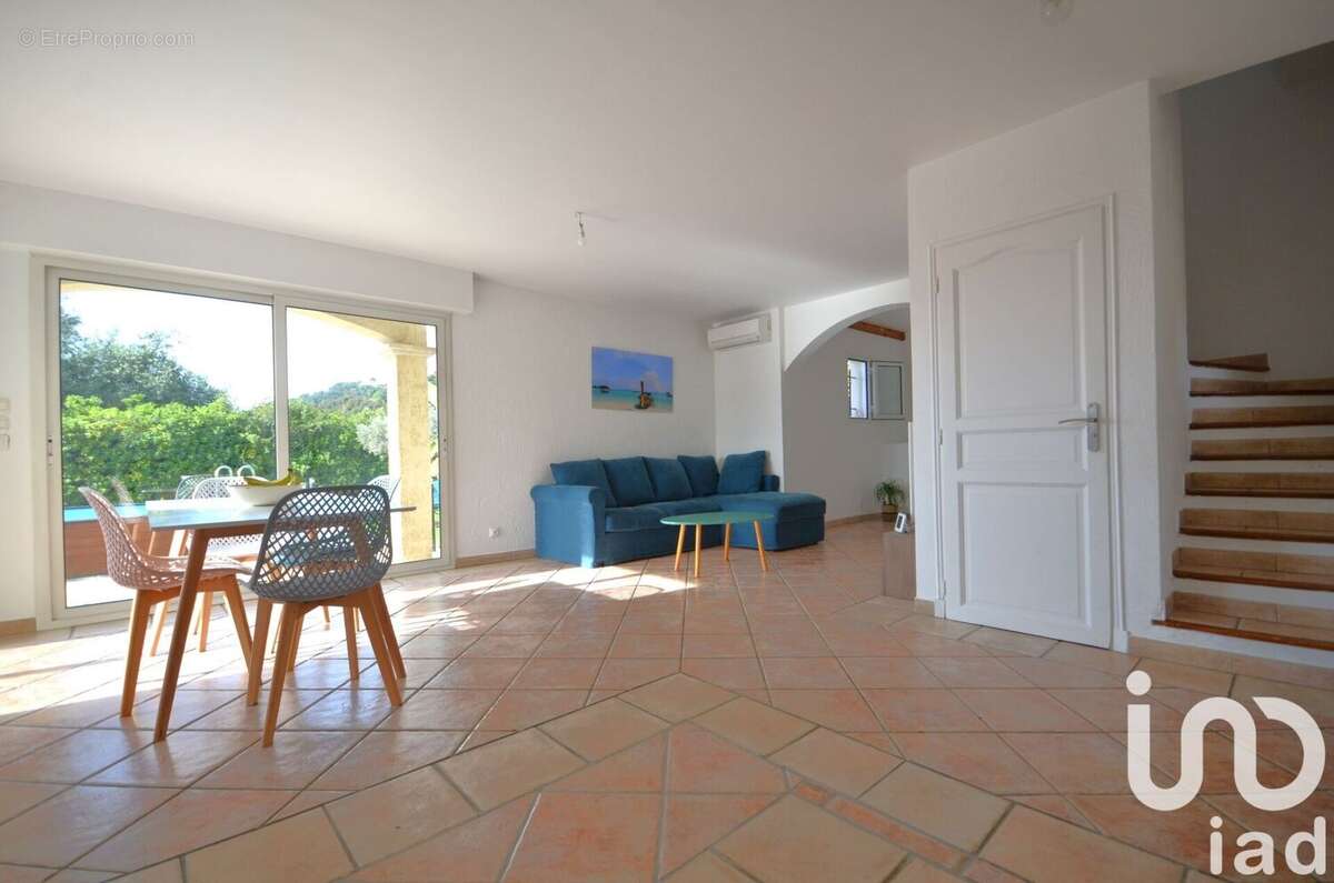 Photo 7 - Maison à SAINT-LAURENT-DU-VAR