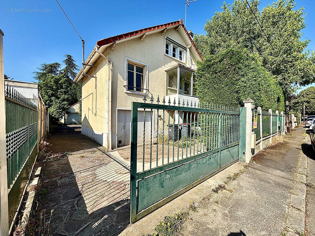Maison à LONGJUMEAU