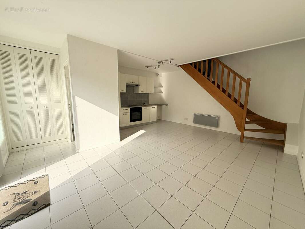 Appartement à LA CHAPELLE-EN-SERVAL