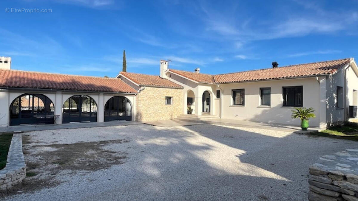 Maison à POULX