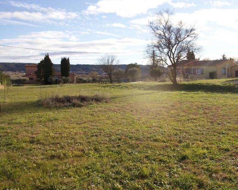 Terrain à AIGREMONT