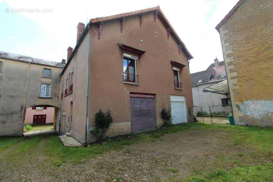 Maison à CLAMECY