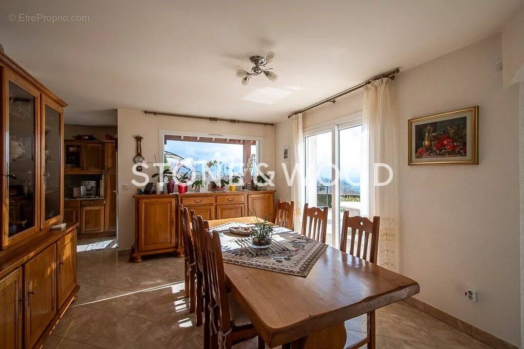 Maison à CRANVES-SALES