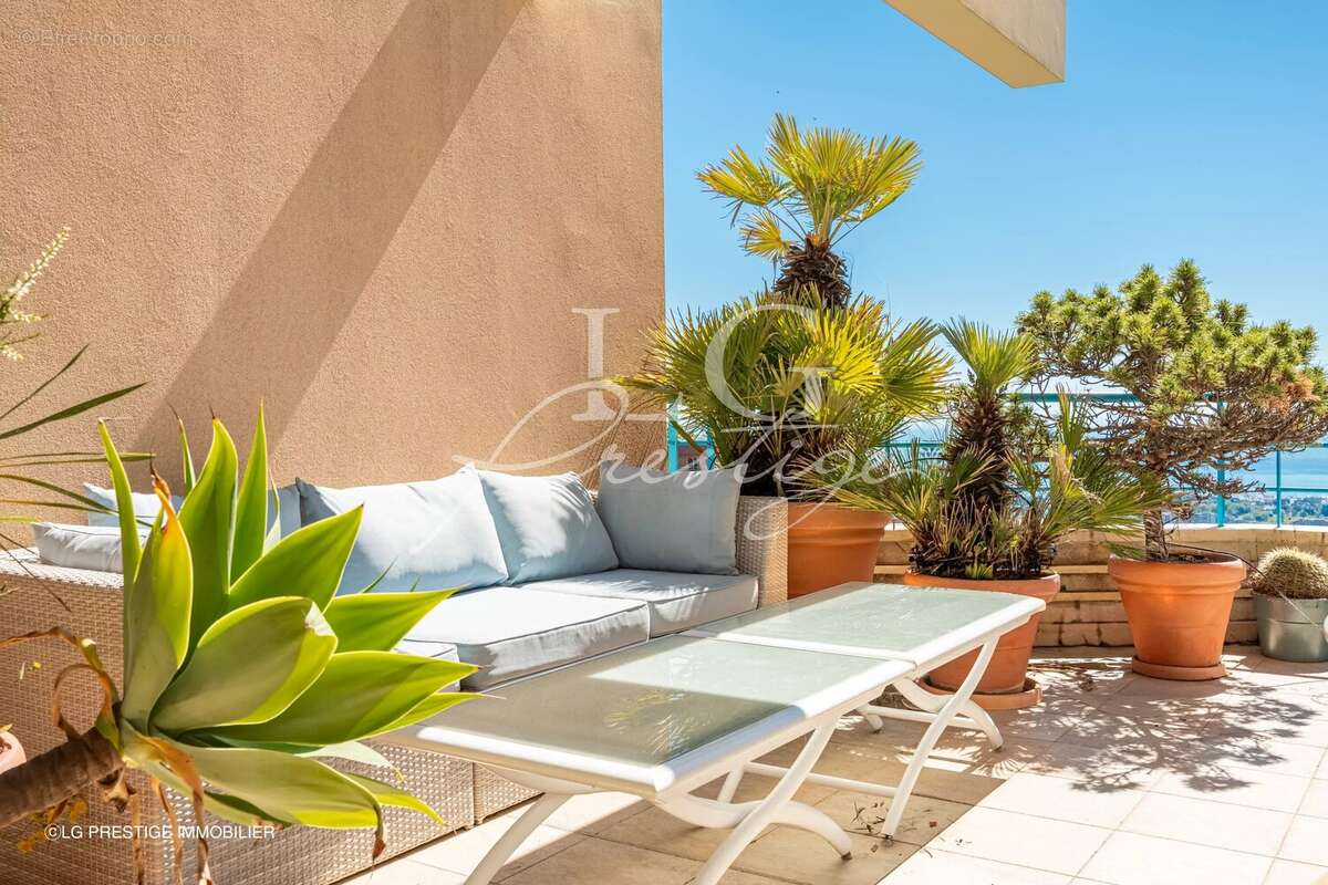 Appartement à MANDELIEU-LA-NAPOULE