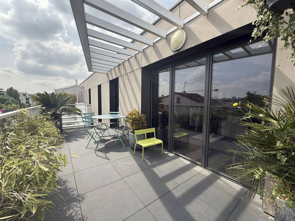 Appartement à ISSY-LES-MOULINEAUX