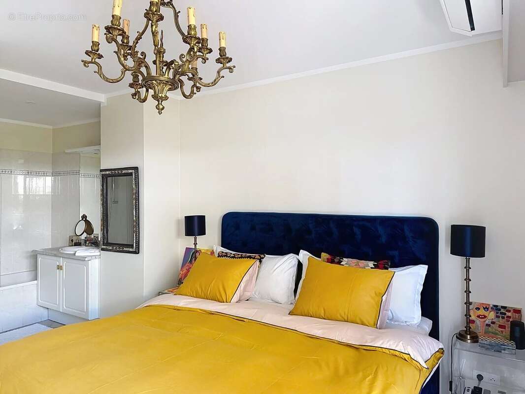 Appartement à MANDELIEU-LA-NAPOULE