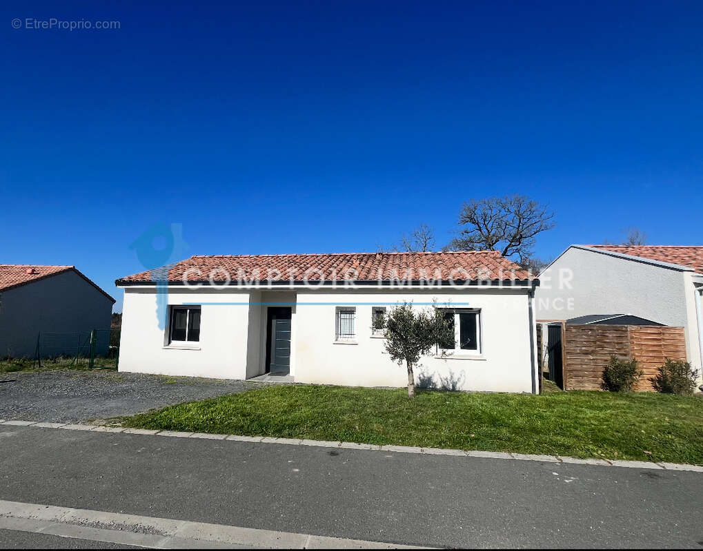 Maison à TECOU