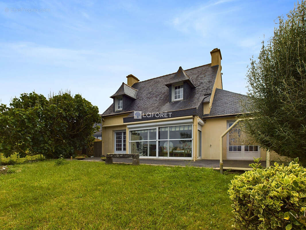 Maison à PLOZEVET