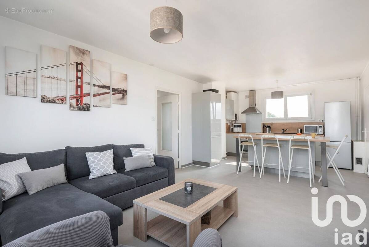 Photo 1 - Appartement à SAINT-MARTIN-D&#039;HERES