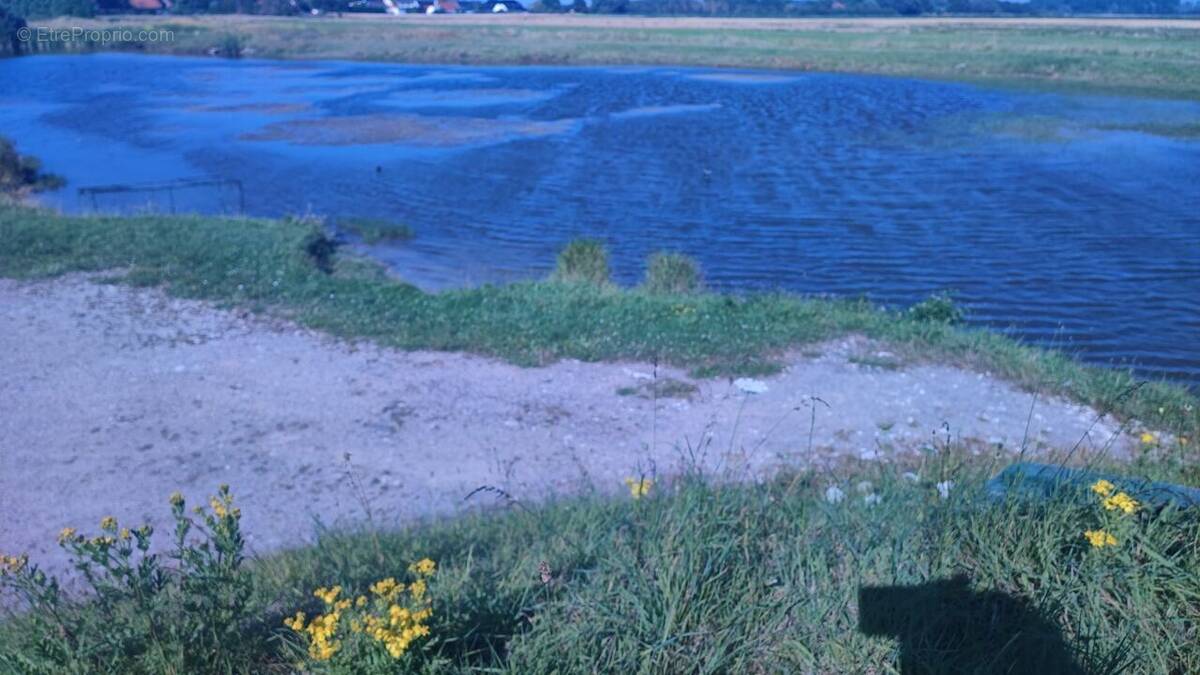 Terrain à OYE-PLAGE
