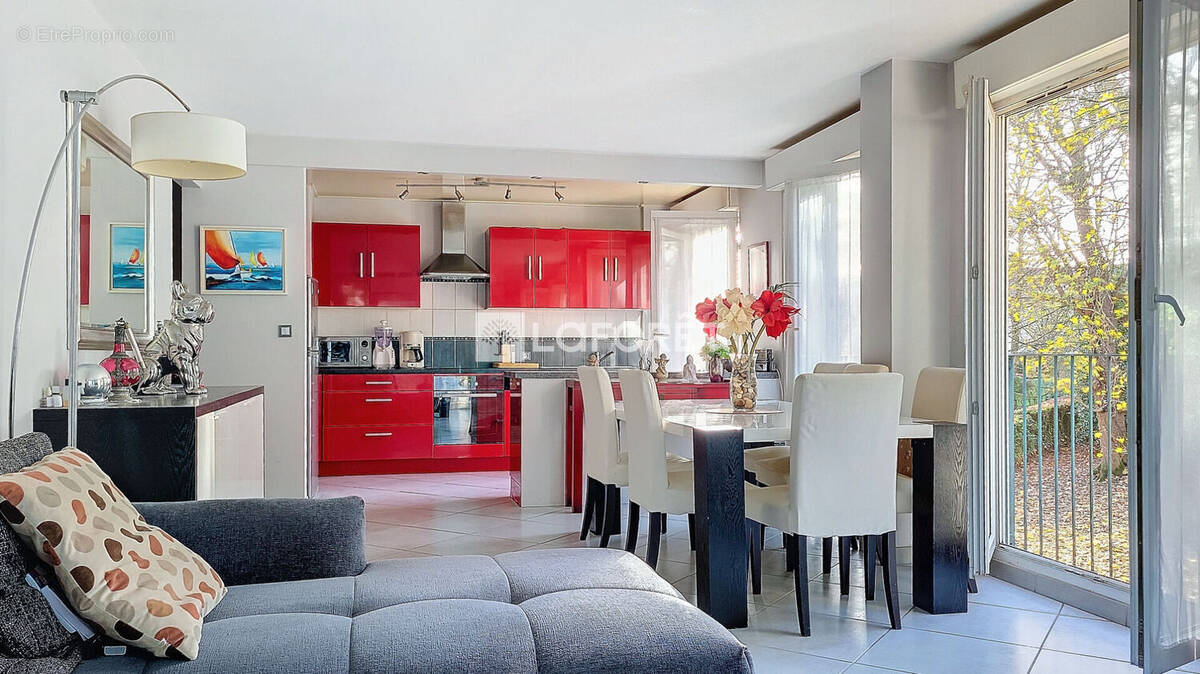 Appartement à SAINT-BRICE-SOUS-FORET