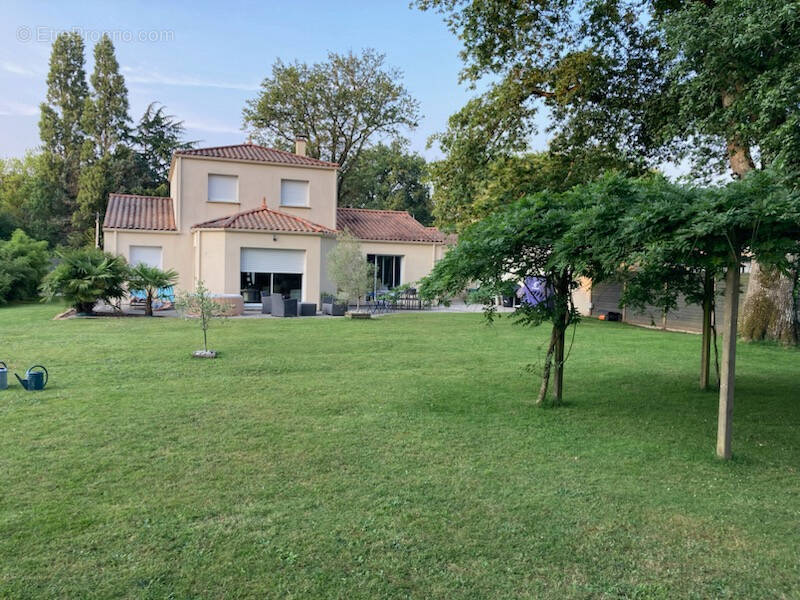 Maison à LE CELLIER