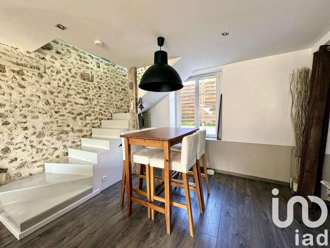 Photo 3 - Maison à BRUYERES-LE-CHATEL