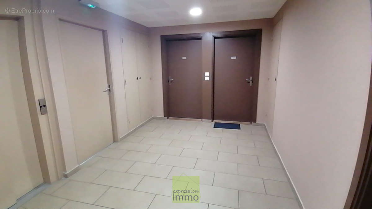 Appartement à SAINT-LAURENT-DE-MURE