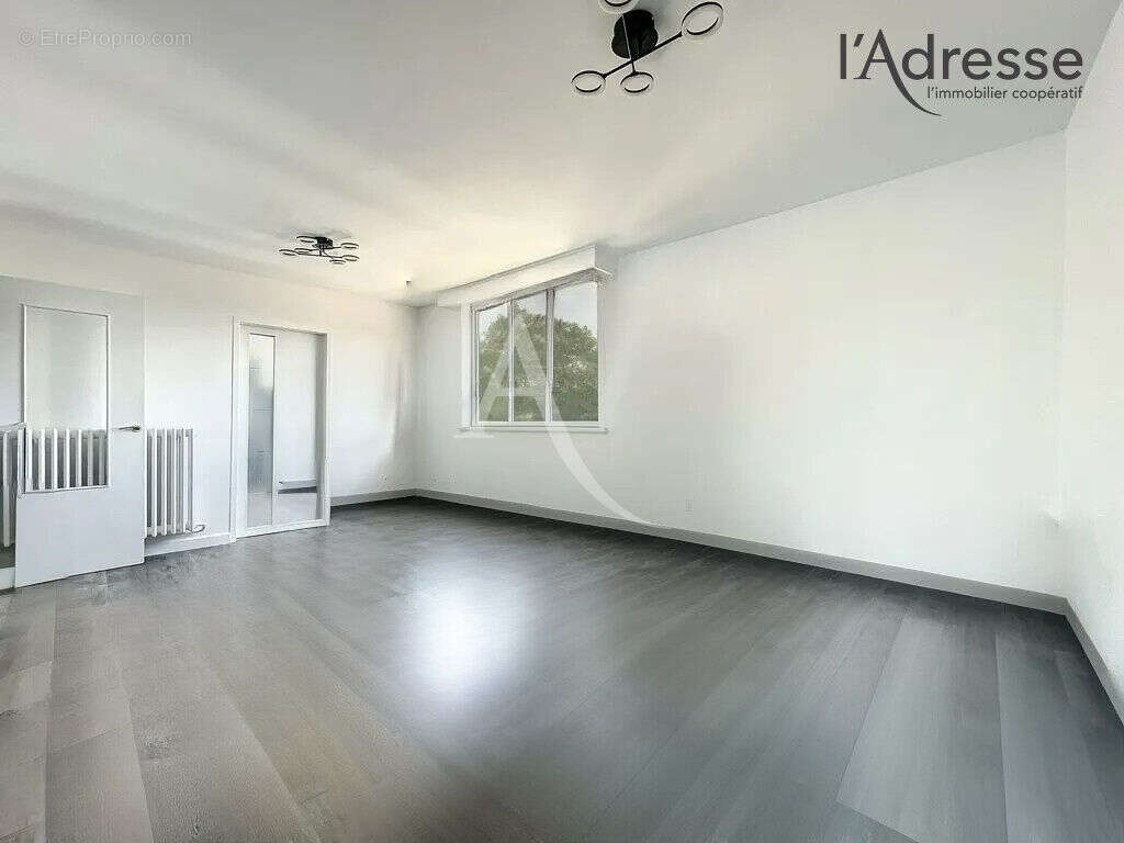 Appartement à SURESNES