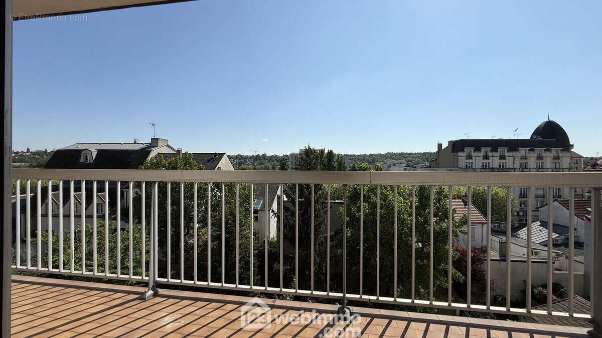 Appartement à SAINT-MAUR-DES-FOSSES