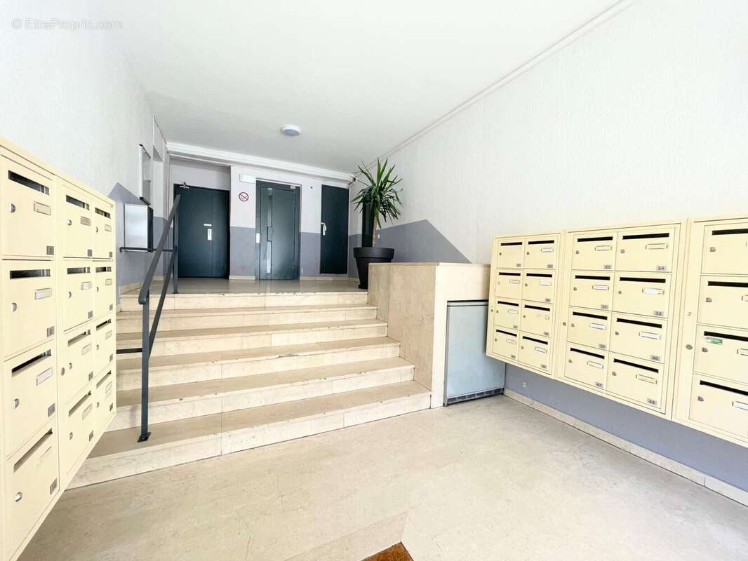 Photo 2 - Appartement à AVIGNON