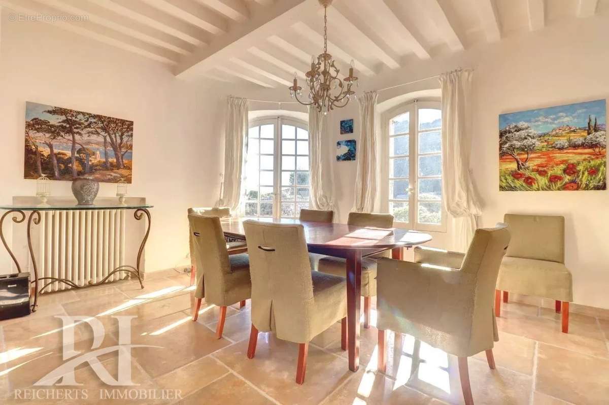 Maison à MOUGINS