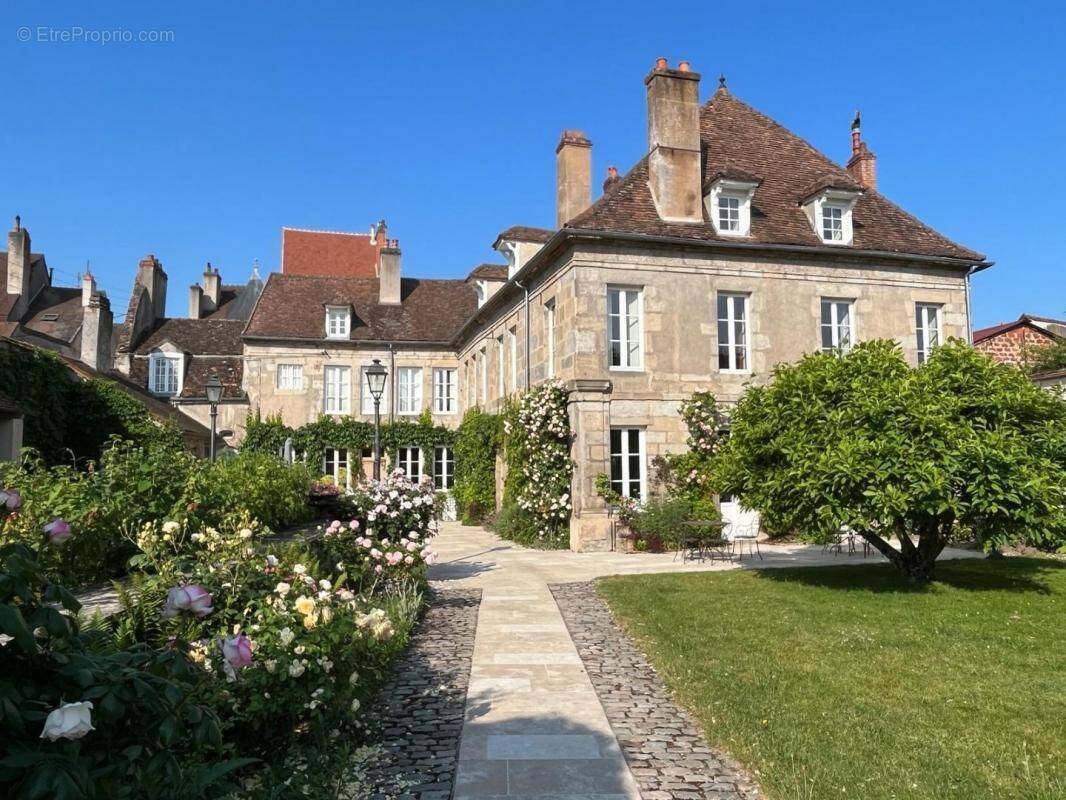 Maison à AUTUN