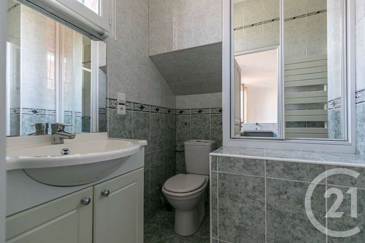 Appartement à SAINT-MAUR-DES-FOSSES