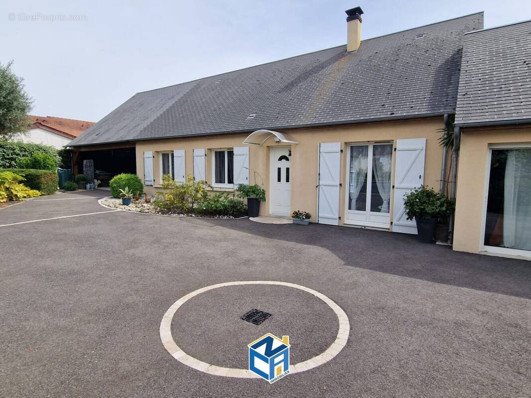 Maison à CINQ-MARS-LA-PILE