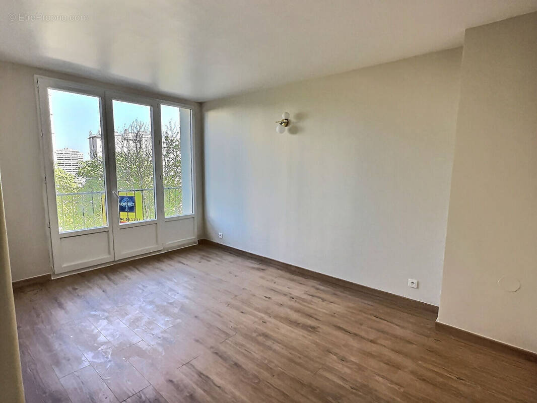 Appartement à IVRY-SUR-SEINE