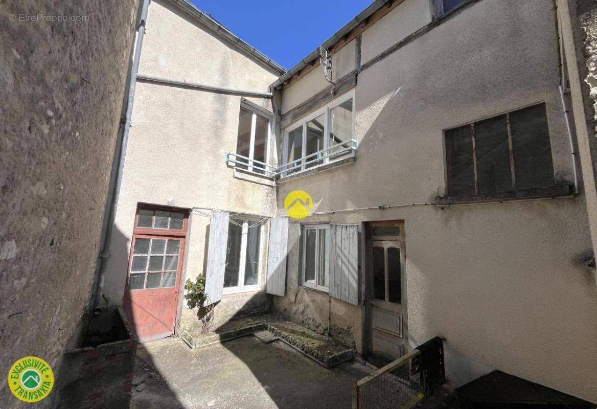 Appartement à CHATEAUNEUF-SUR-CHER