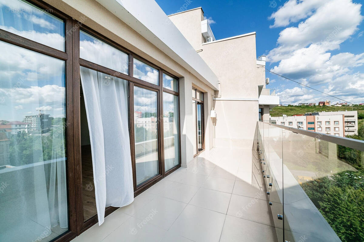 Appartement à SURESNES