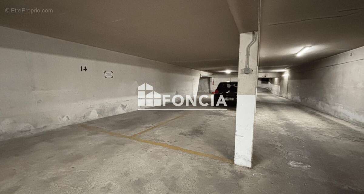 Parking à PARIS-19E