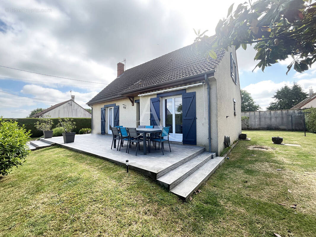 Maison à AUNEAU