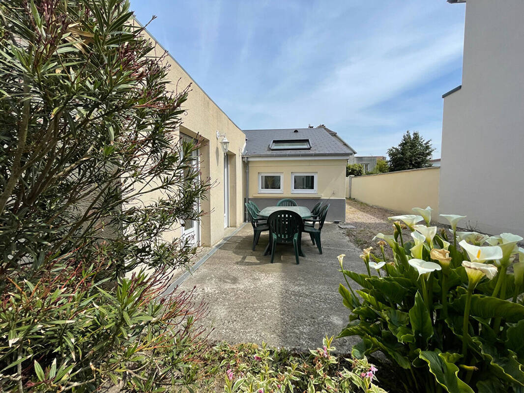 Maison à MONDEVILLE