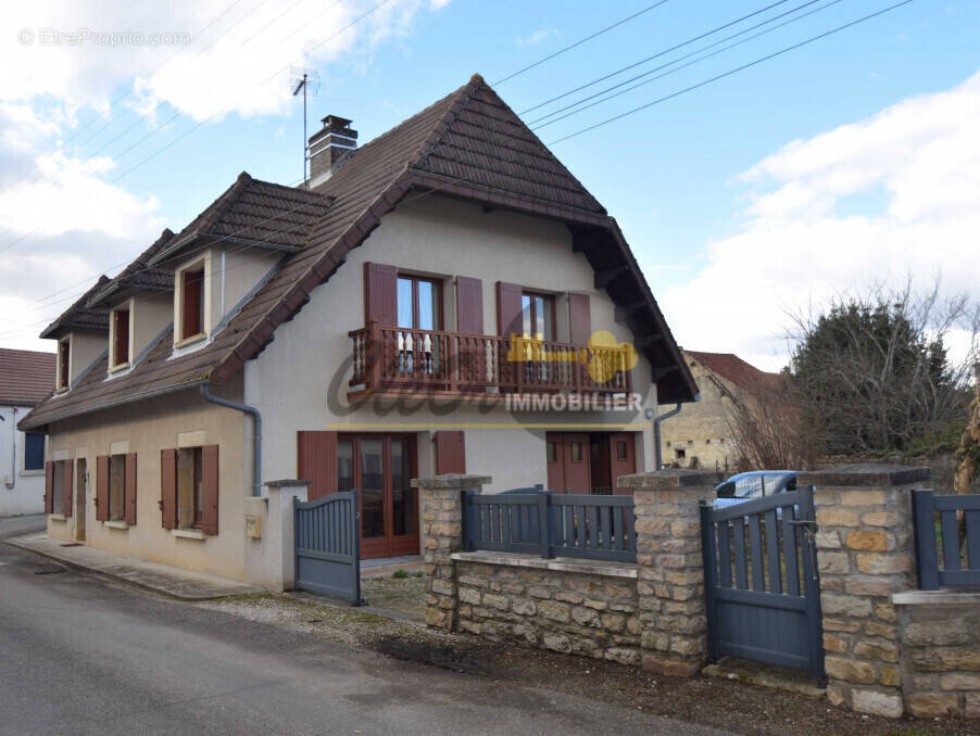 Maison à CHAUSSIN