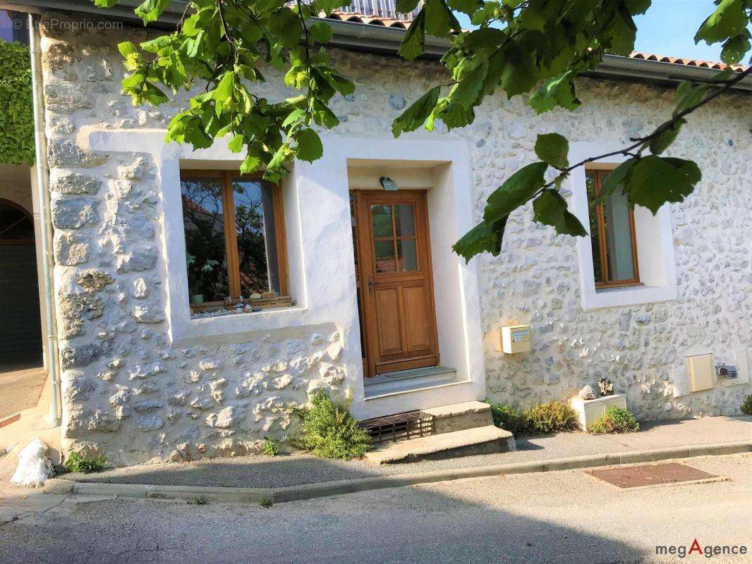 Appartement à CLAIX