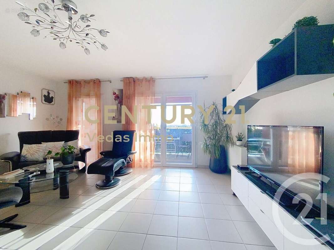 Appartement à JUVIGNAC