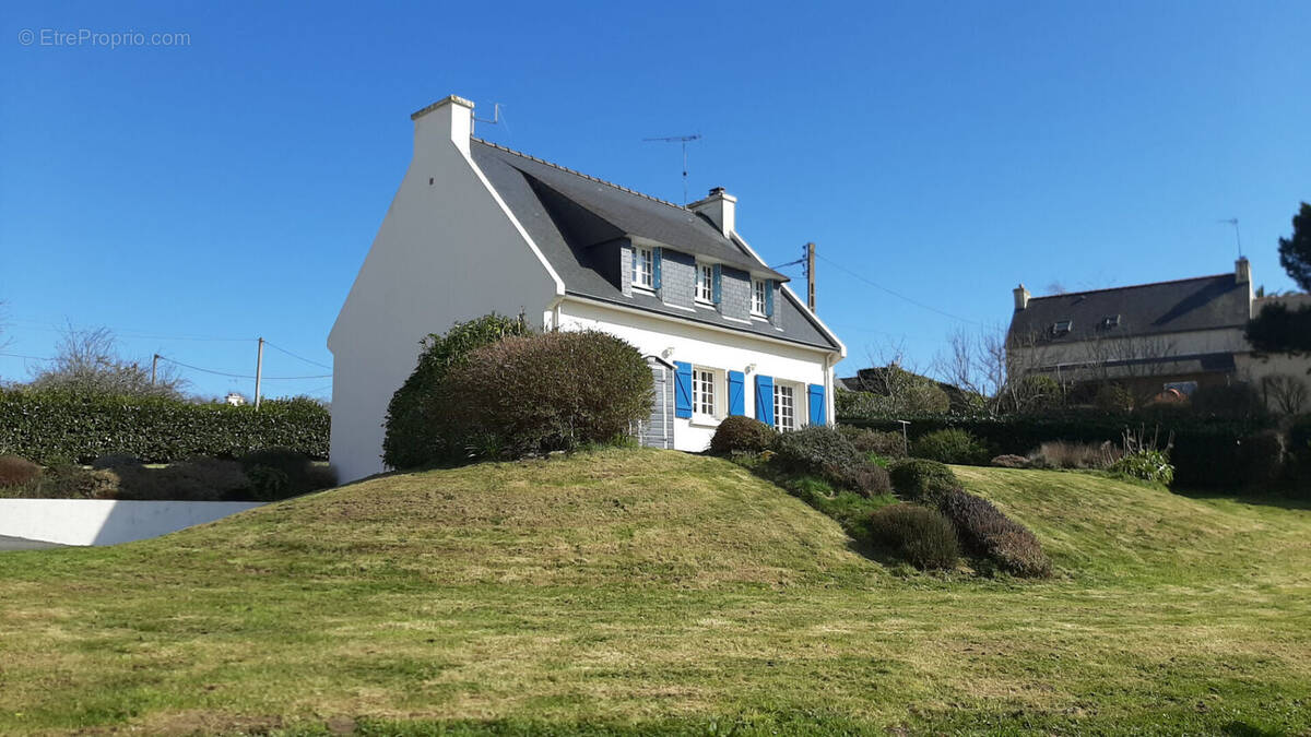 Maison à PLONEOUR-LANVERN