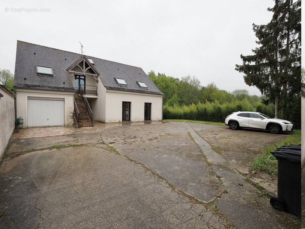 Maison à LE CHATELET-EN-BRIE