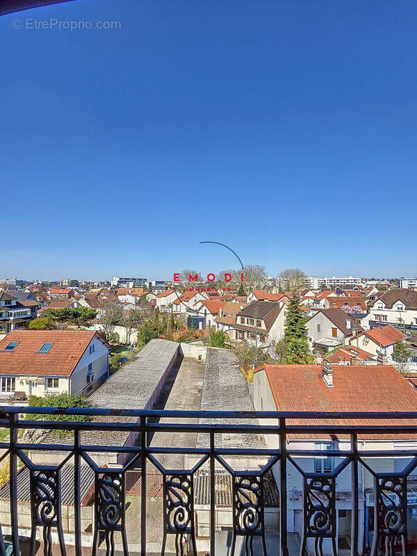 Vue depuis la chambre et le salon - Appartement à SAINT-MAUR-DES-FOSSES