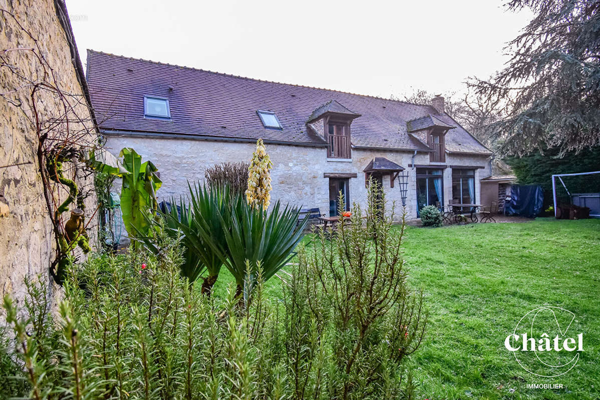 Maison à LA CHAPELLE-EN-SERVAL
