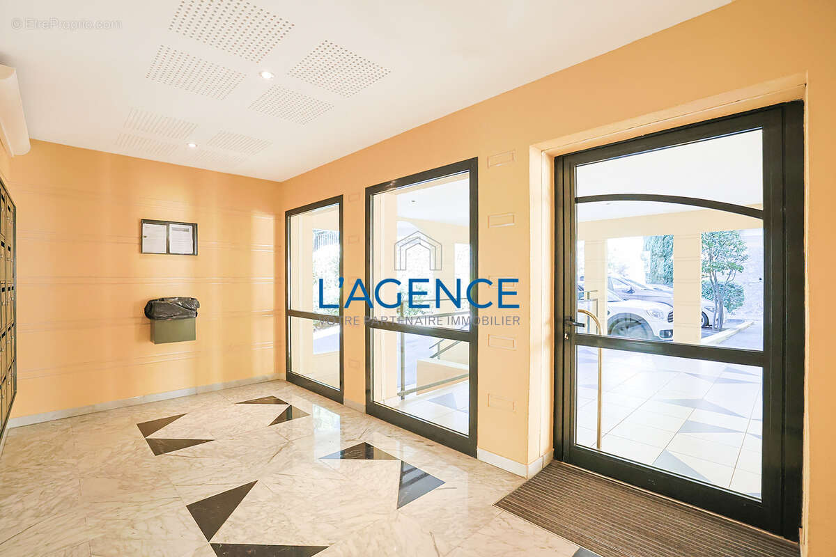 Appartement à HYERES