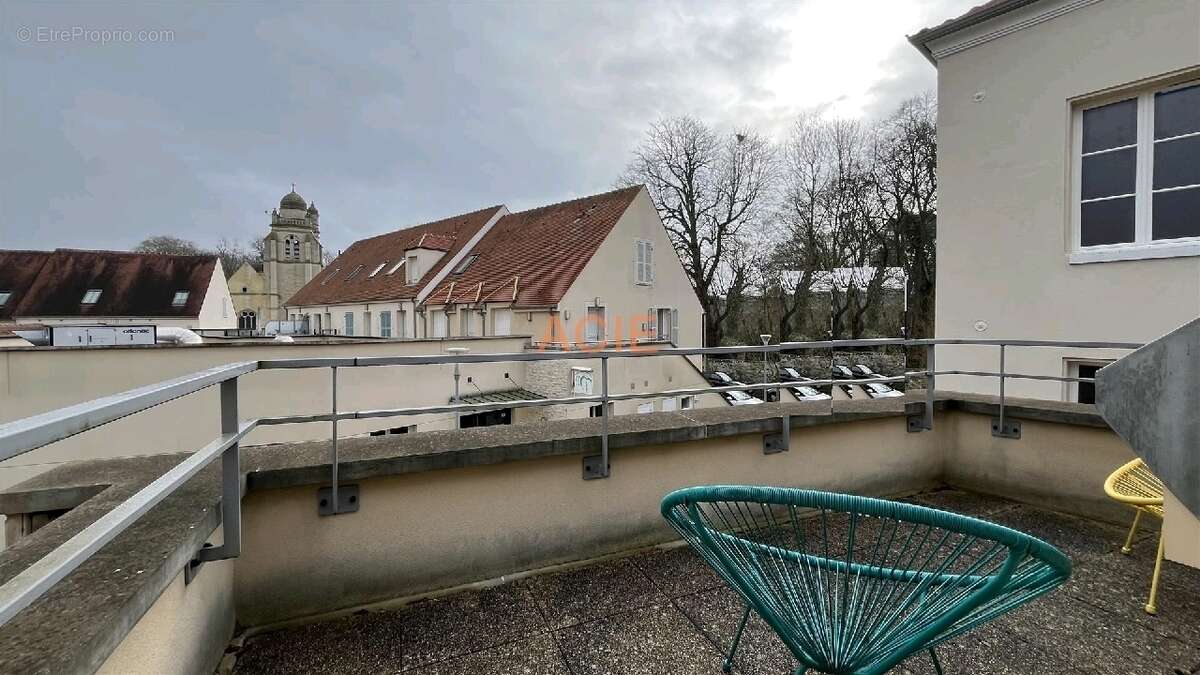 Appartement à LA CHAPELLE-EN-SERVAL