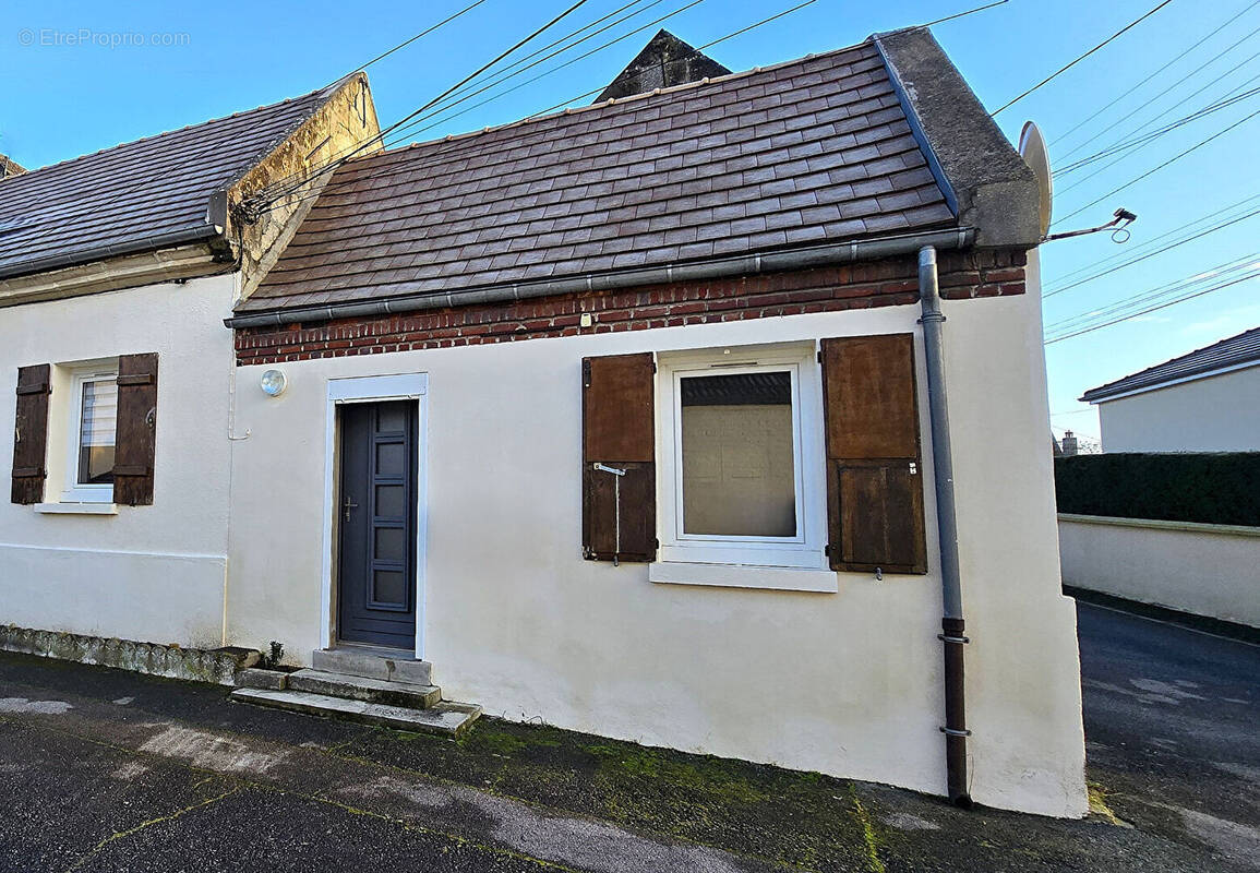 Maison à THOUROTTE