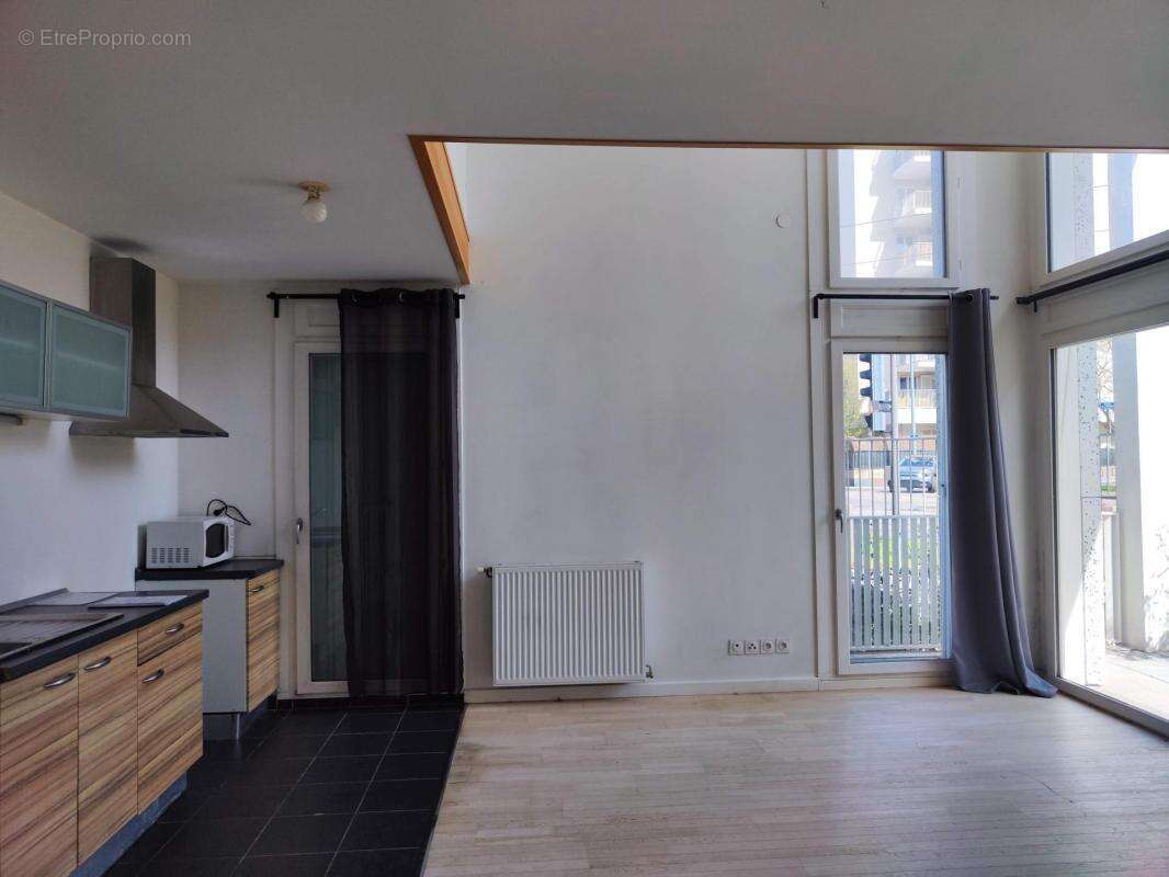 Appartement à LYON-8E
